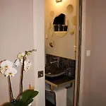 Alojamento de Acomodação e Pequeno-almoço A La Fleur D Oranger - Lille 3*